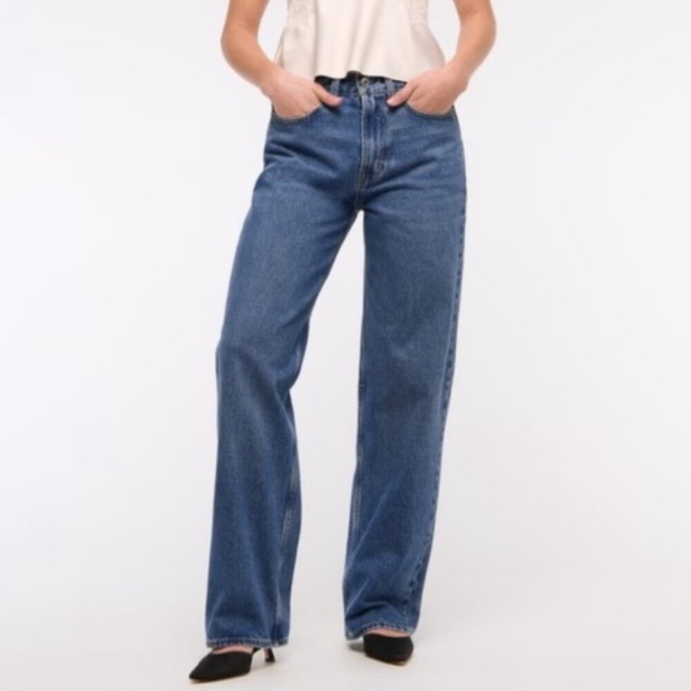 Abercrombie Mid Rise Slouchy Jean 28 Long